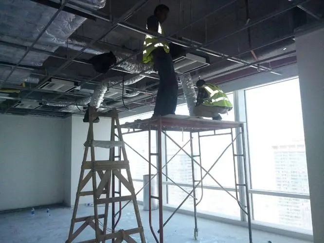 在设计师的工作中，客户都有一定的知识水平