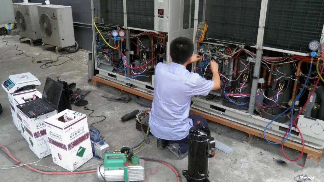 在设计师的工作中，客户都有一定的知识水平